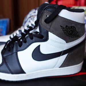 Air Jordan 1 Retro High OG "Dark Mocha" (Size 11)